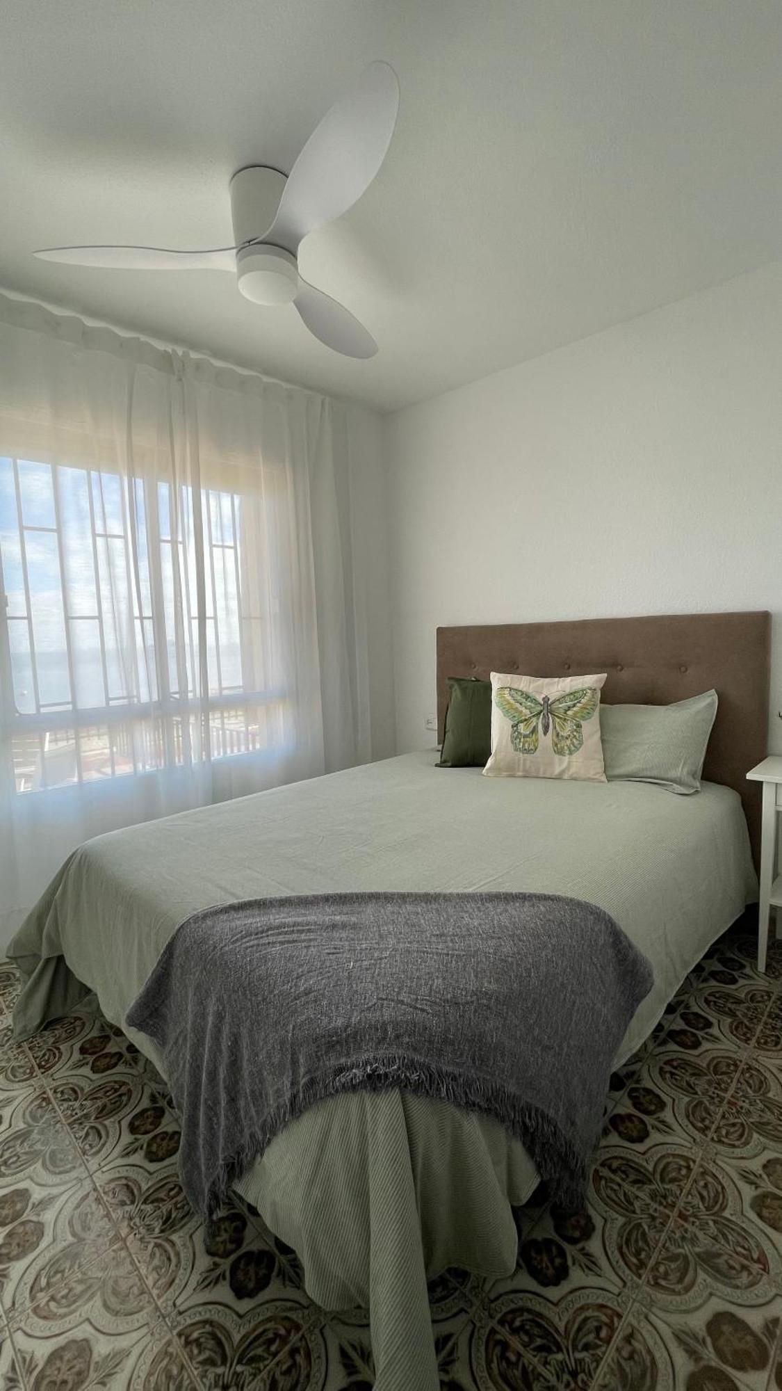 Charming Beachfront Apartment Murcia Exterior foto