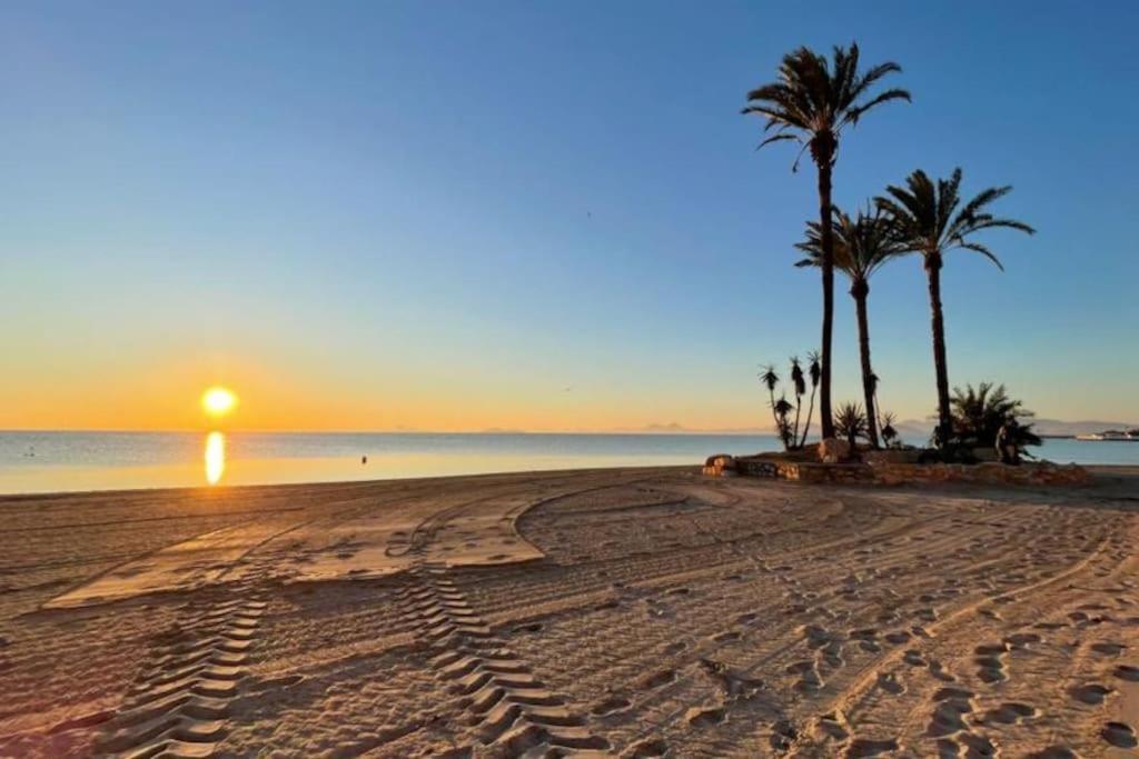 Charming Beachfront Apartment Murcia Exterior foto
